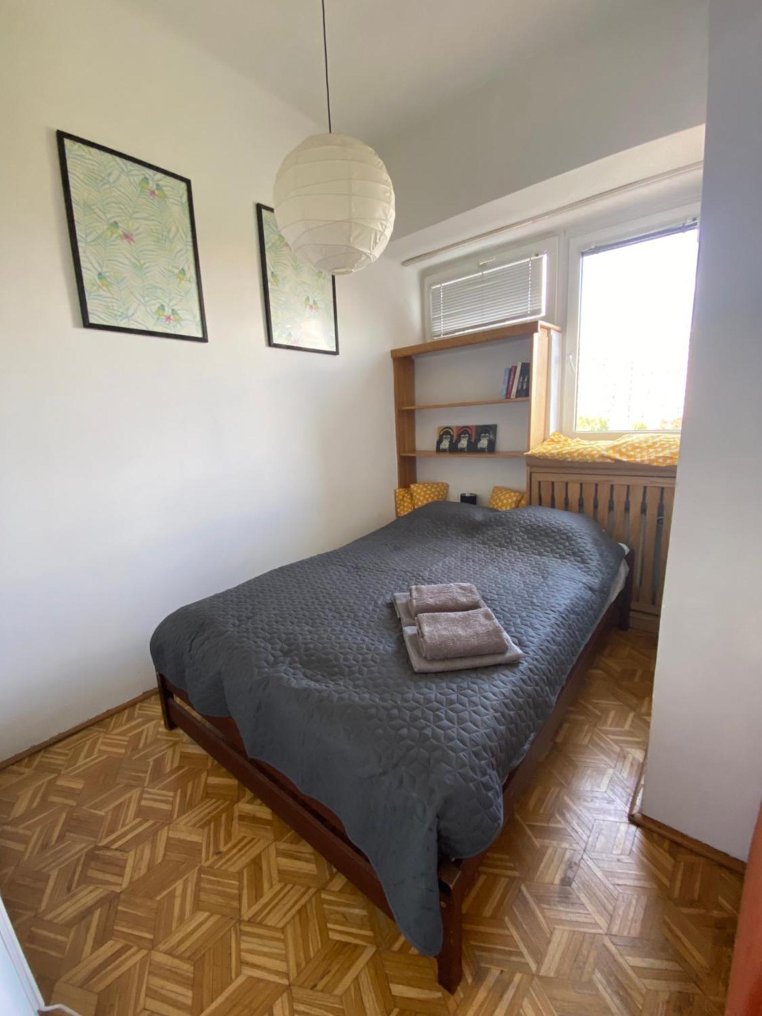 Ohmyhome - Sunny Apartment In City Center ワルシャワ エクステリア 写真